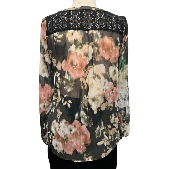 Semi-sheer floral top - Picture 4 of 5